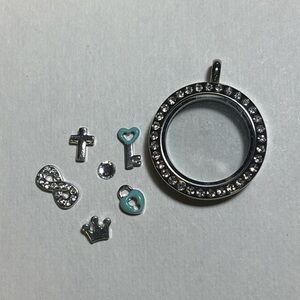 Origami Owl Rhinestone Locket Pendant With Charms